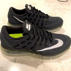 Men’s Nike Air Max 2016 Shoes - LIKE NEW